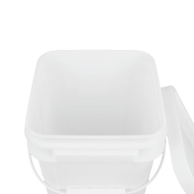Пищевые плоские пластиковые сосуды белые или другие для практического хранения