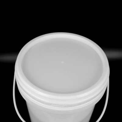 Бочонок пластиковой упаковки 8 литров водоустойчивый покрашенный с крышкой и ручкой